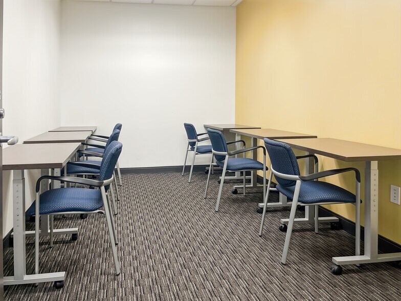 More Photos Of 325 N Saint Paul St, Dallas Coworking Space