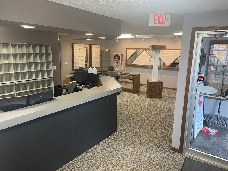 More Photos Of 1302 S Broadway St, Toledo Medical For Sale