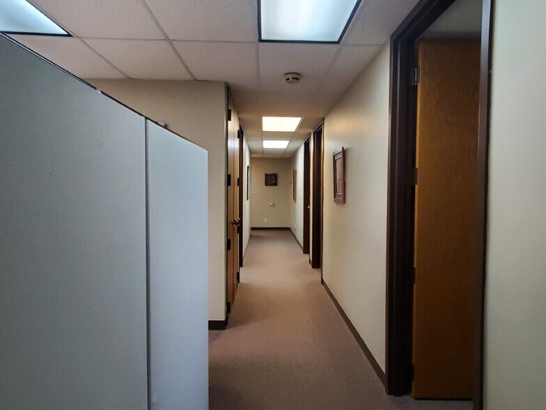 More Photos Of 6258 W Pierson Rd, Flushing Medical For Lease