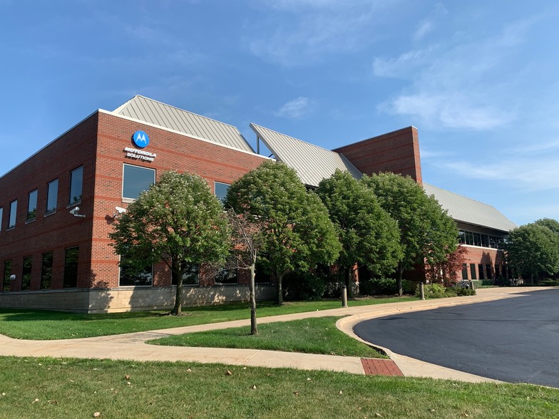 Primary Photo Of 1800 S Oak St, Champaign Office For Lease