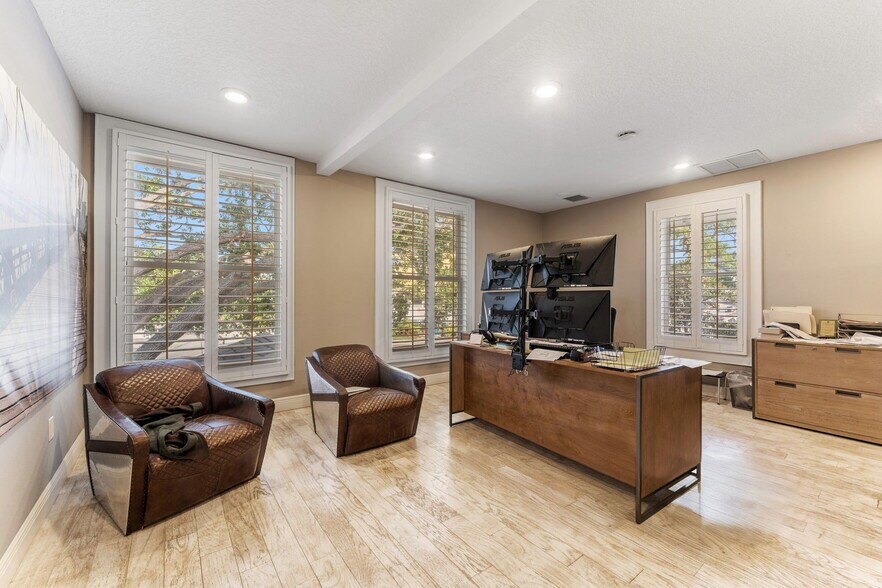 More Photos Of 337 S Plant Ave, Tampa Office Residential For Sale