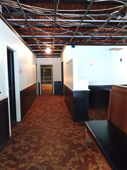 More Photos Of 525 Main St, Altavista Restaurant For Sale
