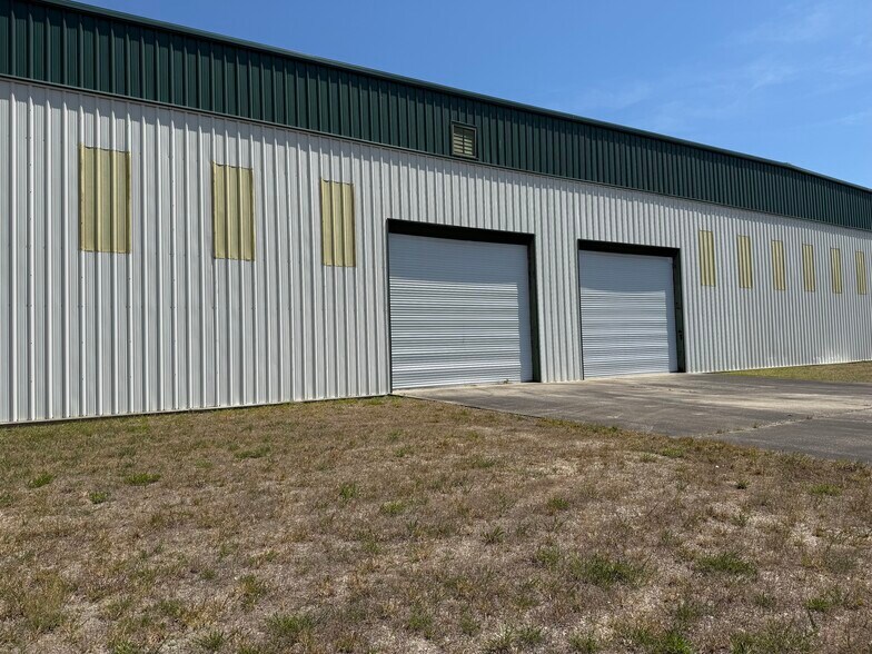 More Photos Of 189 Ringgold Industrial Pky, Danville Manufacturing For Lease
