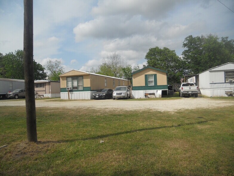 Primary Photo Of 113 N Clegg St, Trinity Manufactured Housing Mobile Home Park For Sale