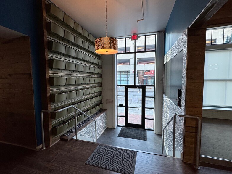 More Photos Of 934 Central St, Kansas City Office For Lease