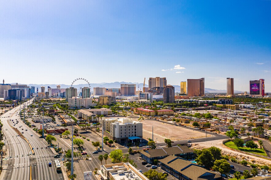 More Photos Of 4000 Paradise Rd, Las Vegas Land For Sale