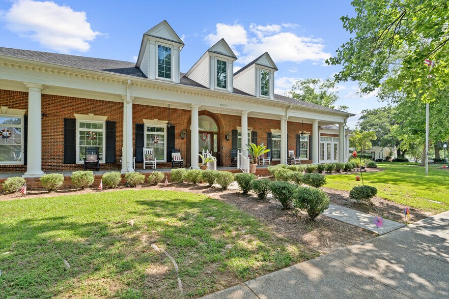 More Photos Of 10171 Papa George St, Daphne Congregate Senior Housing For Lease