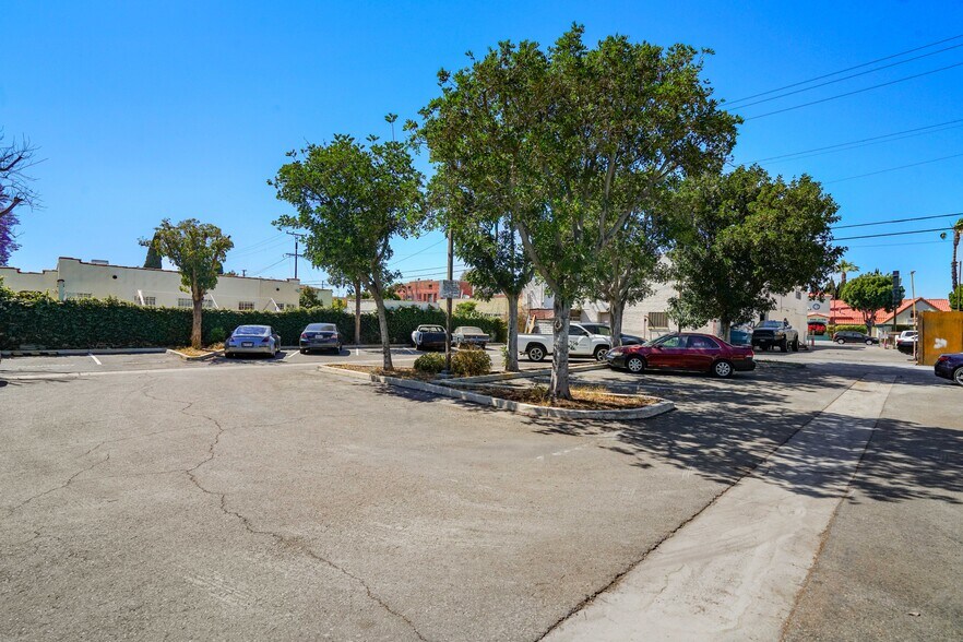 More Photos Of 2934 E Florence Ave, Huntington Park Storefront Retail Residential For Lease