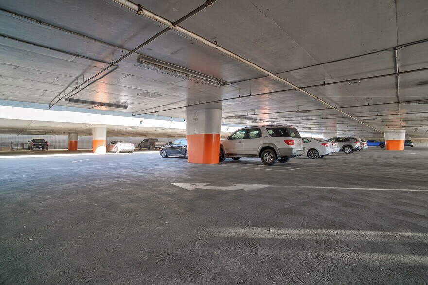 More Photos Of 2901-2929 K St, Sacramento Office For Lease