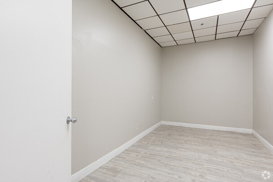 More Photos Of 499 NW 70th Ave, Plantation Office For Sale
