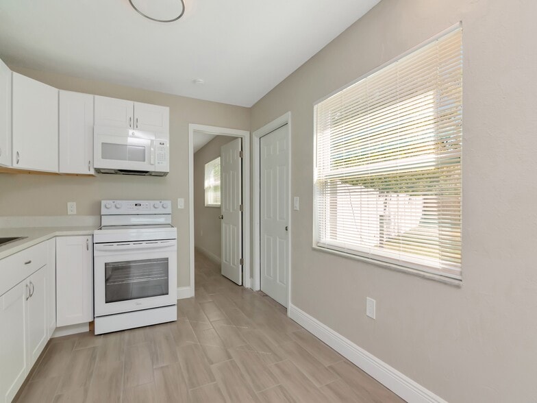 More Photos Of , Bradenton Multifamily For Sale