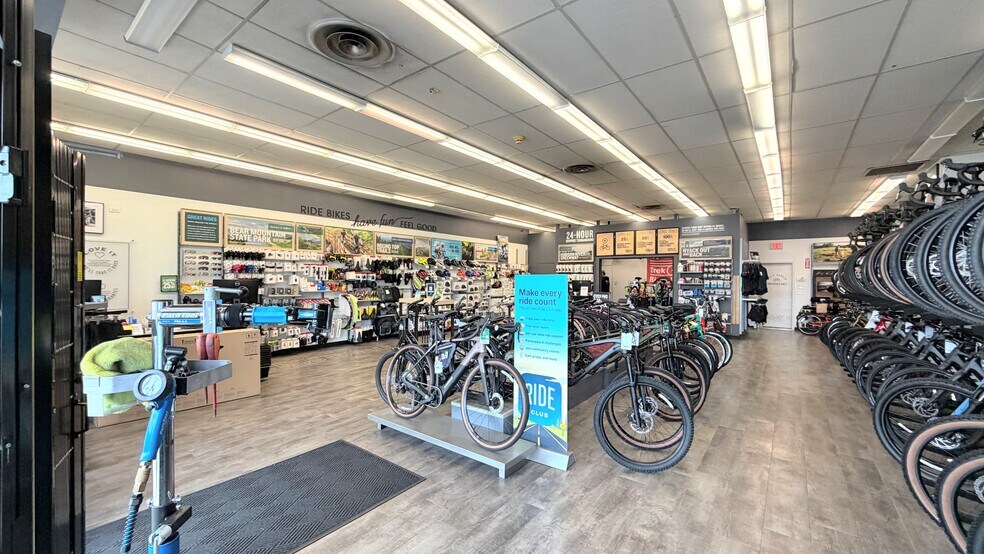 More Photos Of 4828 Sunrise Hwy, Massapequa Park Storefront For Lease