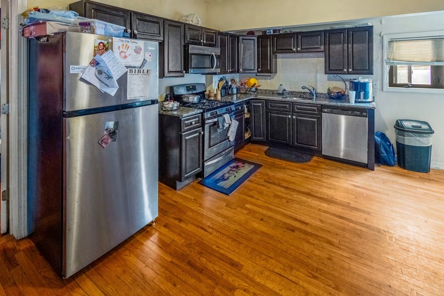 More Photos Of , Hyde Park Unknown For Sale