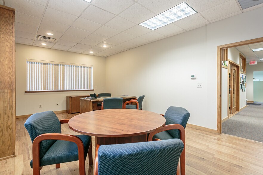 More Photos Of 300 Buell Rd, Rochester Loft Creative Space For Sale