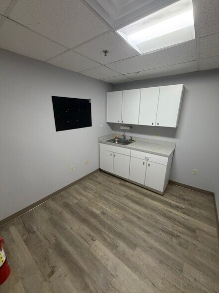 More Photos Of 220 Reservoir St, Needham Office For Lease