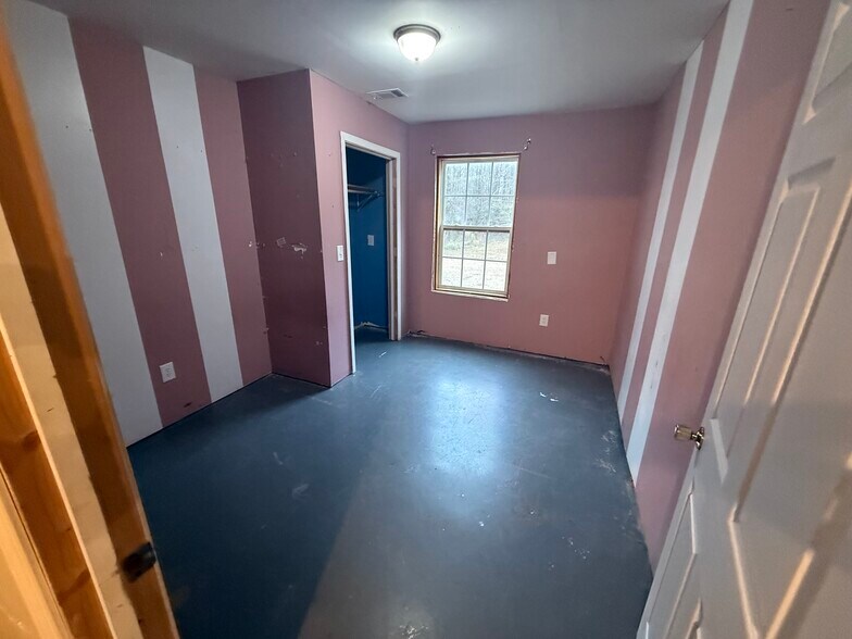 More Photos Of 320 Mill Creek Dr, Hull Religious Facility For Lease