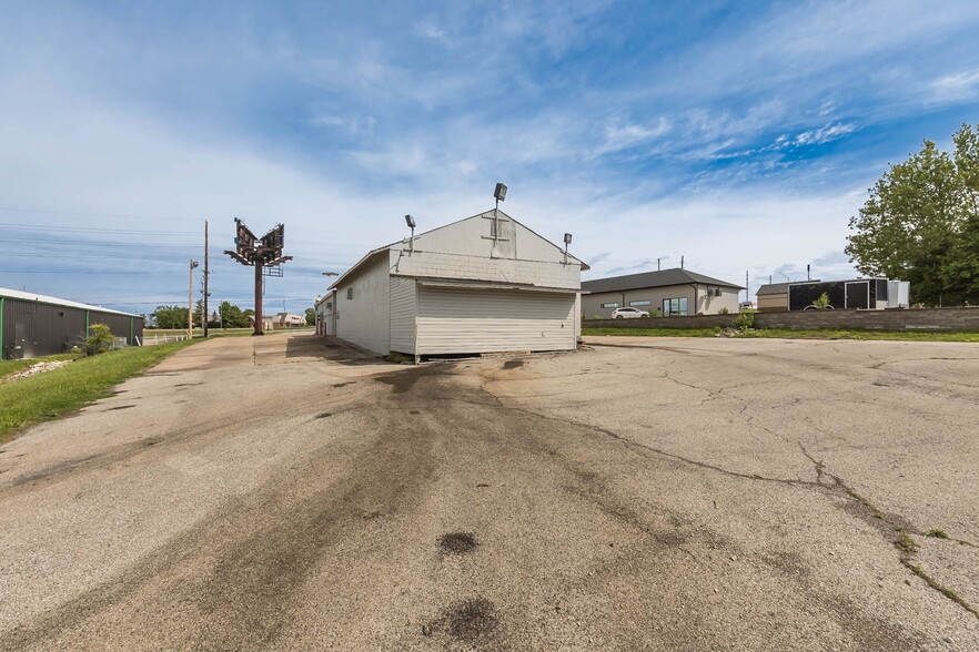 More Photos Of 4516 S St Peters Pky, Saint Charles Auto Dealership For Sale