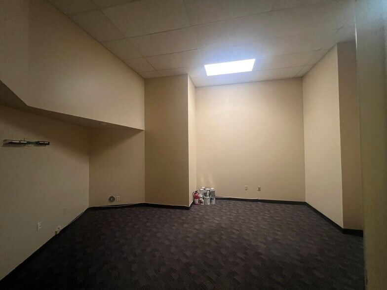 More Photos Of 8343 E 32nd St N, Wichita Office For Lease