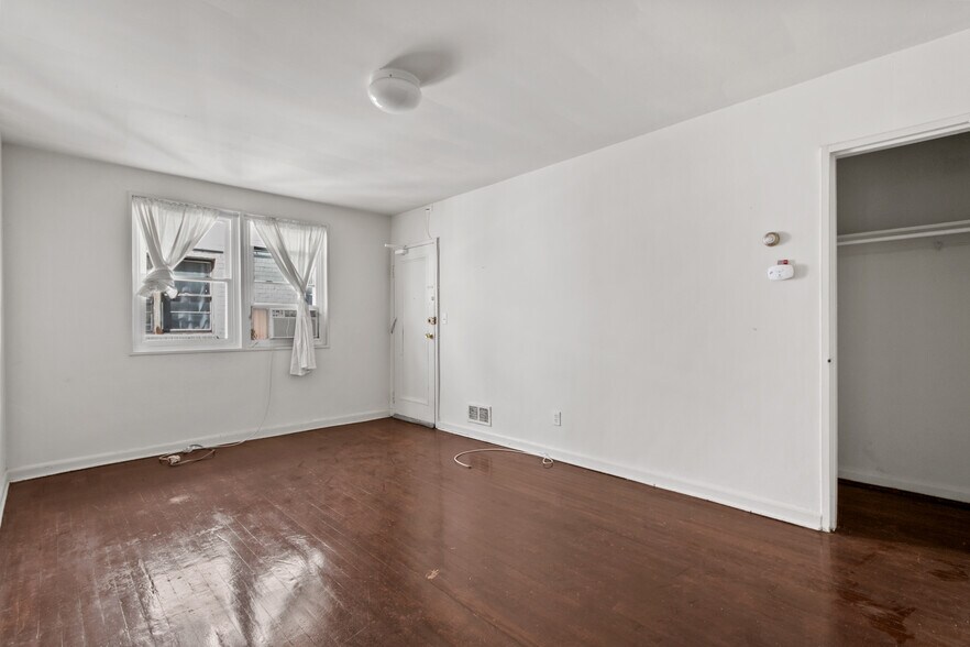 More Photos Of 1823-1825 E Capitol St SE, Washington Apartments For Sale