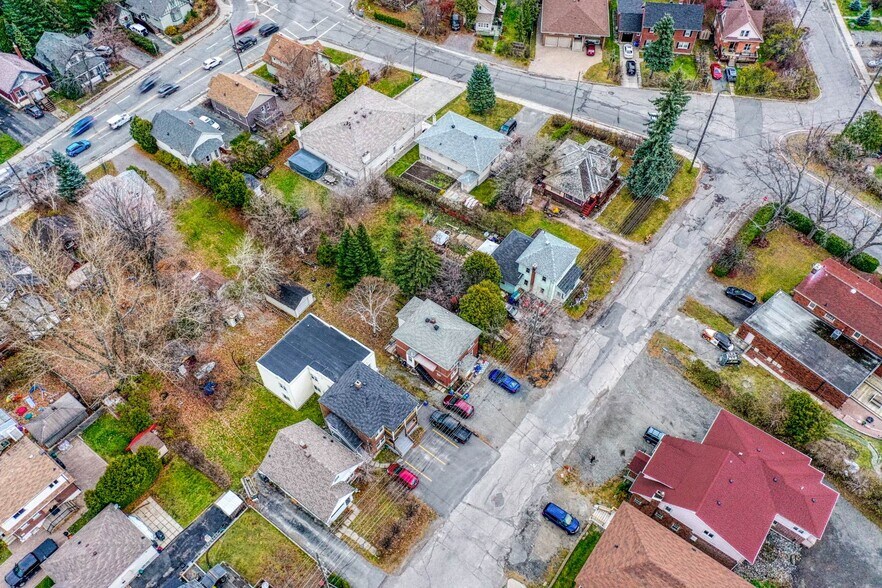 More Photos Of 358 Cartier Av, Sudbury Apartments For Sale