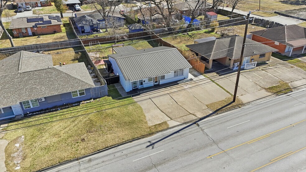 More Photos Of 2205 Strawberry Rd, Pasadena Flex For Sale
