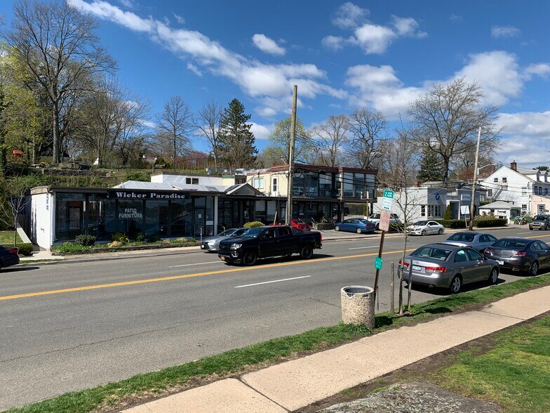 More Photos Of 516 W Boston Post Rd, Mamaroneck Storefront Retail Office For Lease