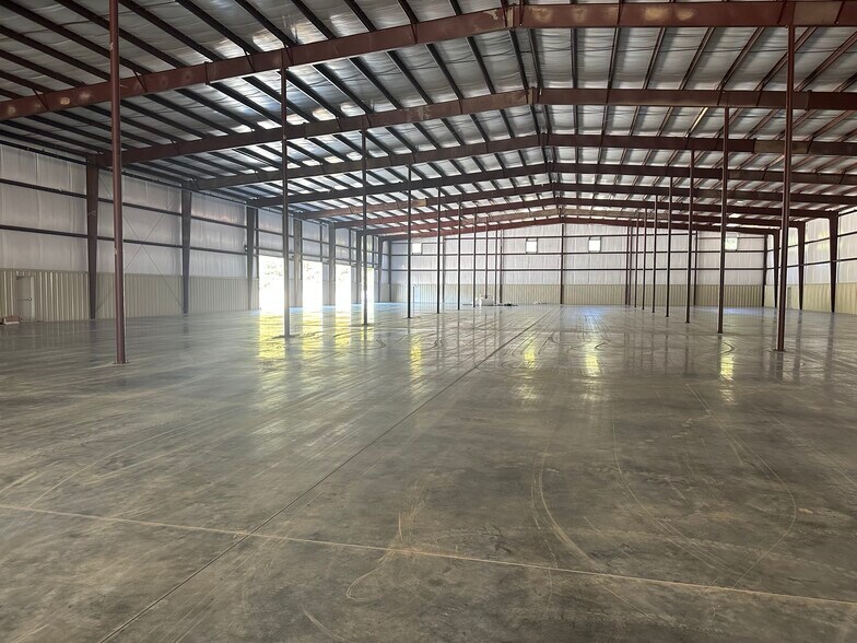 More Photos Of 71 Busch Dr, Lagrange Warehouse For Lease