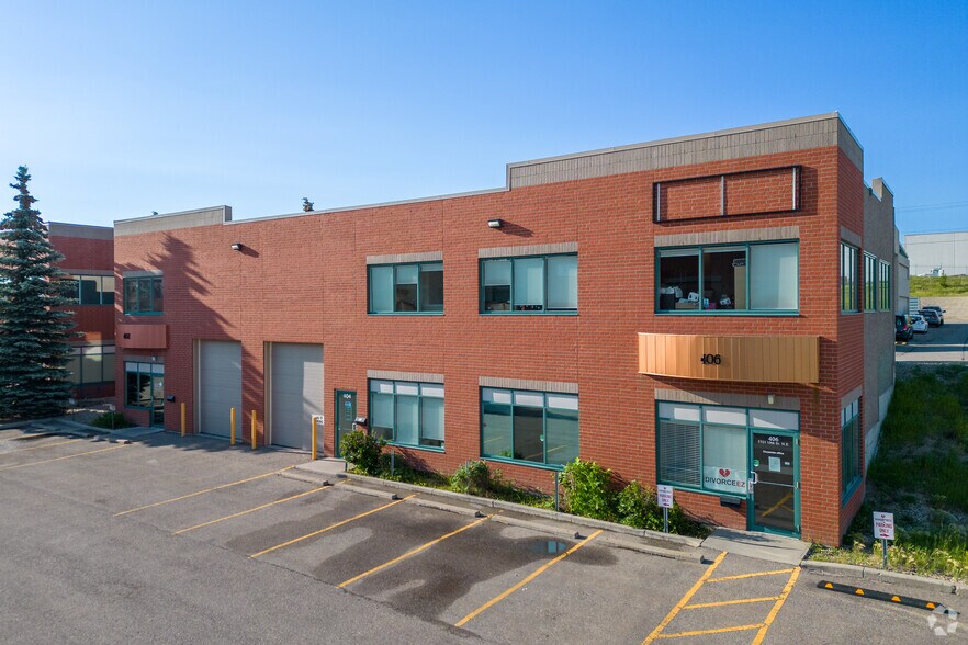 Primary Photo Of 5723 10th St NE, Calgary Flex For Sale