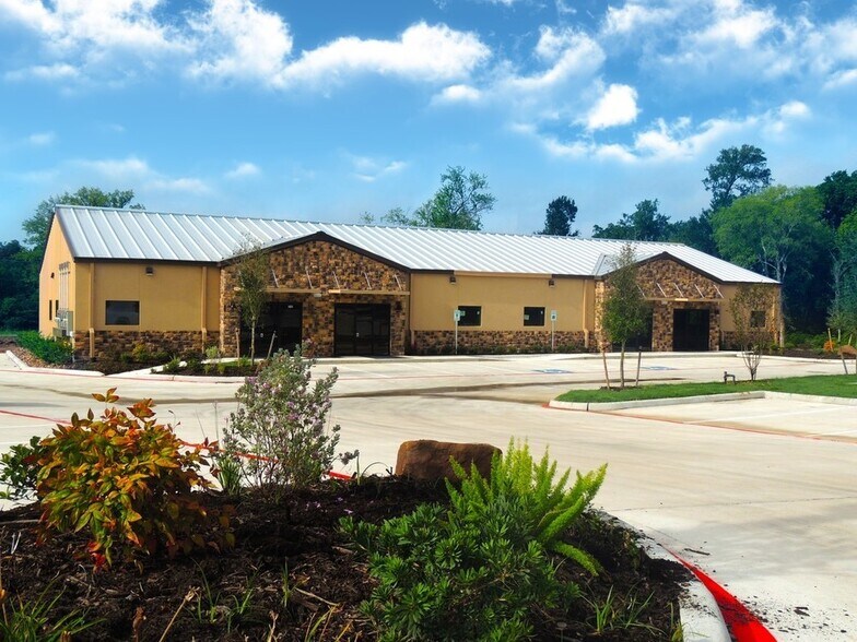 More Photos Of 15349 Summit Park Dr, Montgomery Unknown For Lease