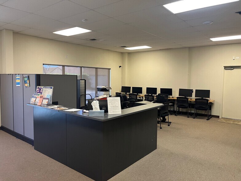 More Photos Of 1570-1574 Fulkerth Rd, Turlock Freestanding For Lease