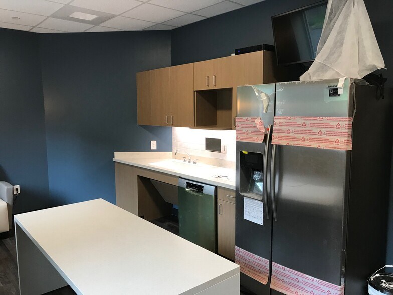 More Photos Of 1633 Us-202, Pomona Storefront Retail Office For Lease