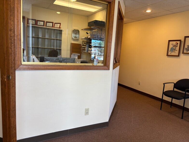 More Photos Of 1079 Central St, Leominster Office For Lease
