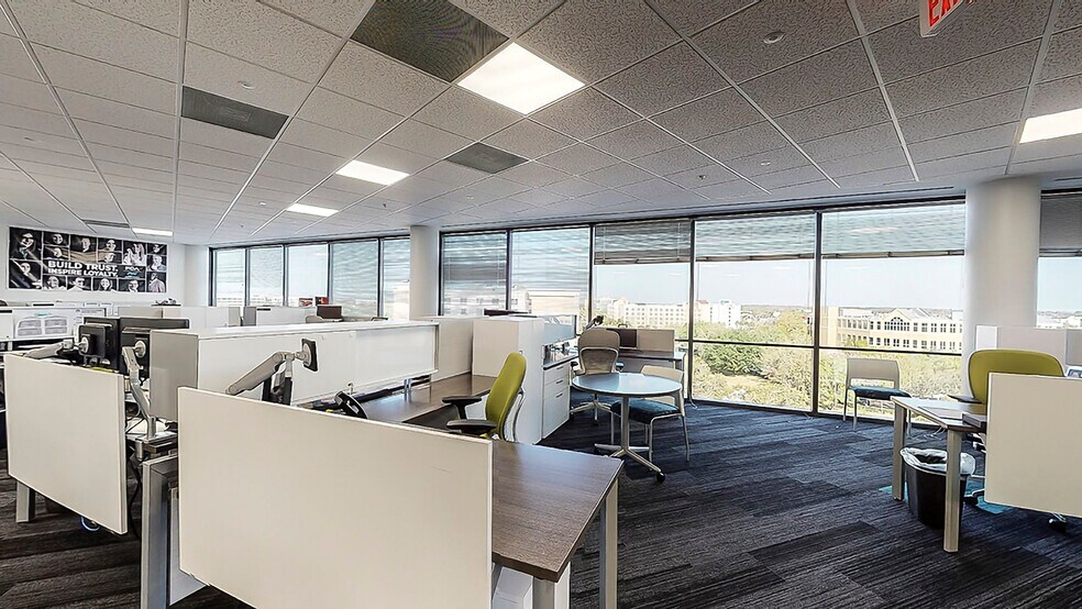 More Photos Of 5950 Hazeltine National Dr, Orlando Office For Lease