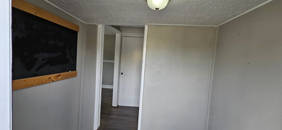 More Photos Of 436 E Dixie Dr, Dayton Freestanding For Lease