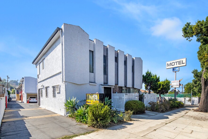 Primary Photo Of 4721 Lincoln Ave, Los Angeles Apartments For Sale