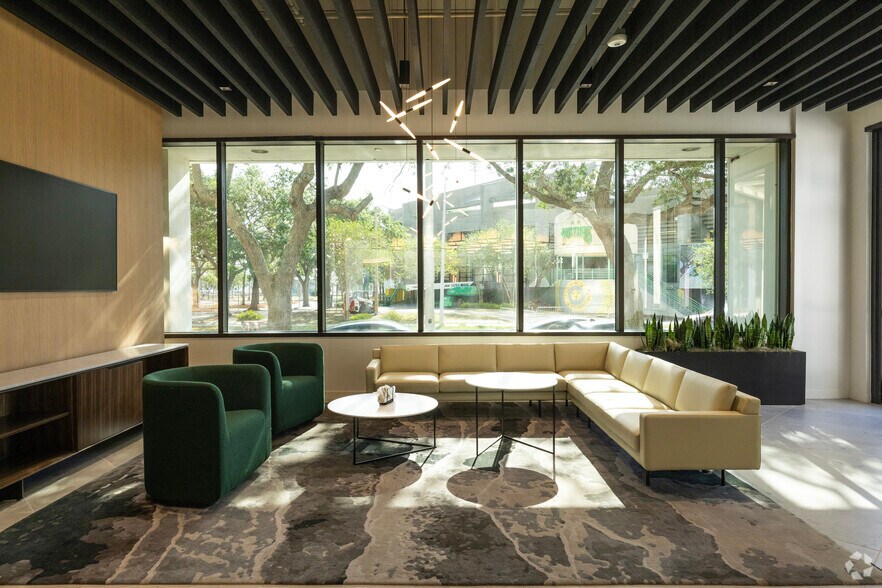 More Photos Of 100 2nd Ave S, Saint Petersburg Office For Lease