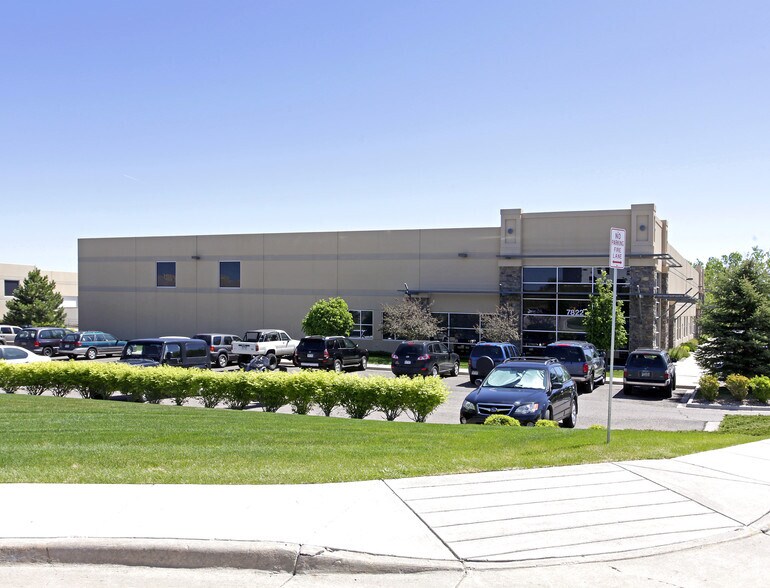 More Photos Of 7822 S Wheeling Ct, Englewood Flex For Lease