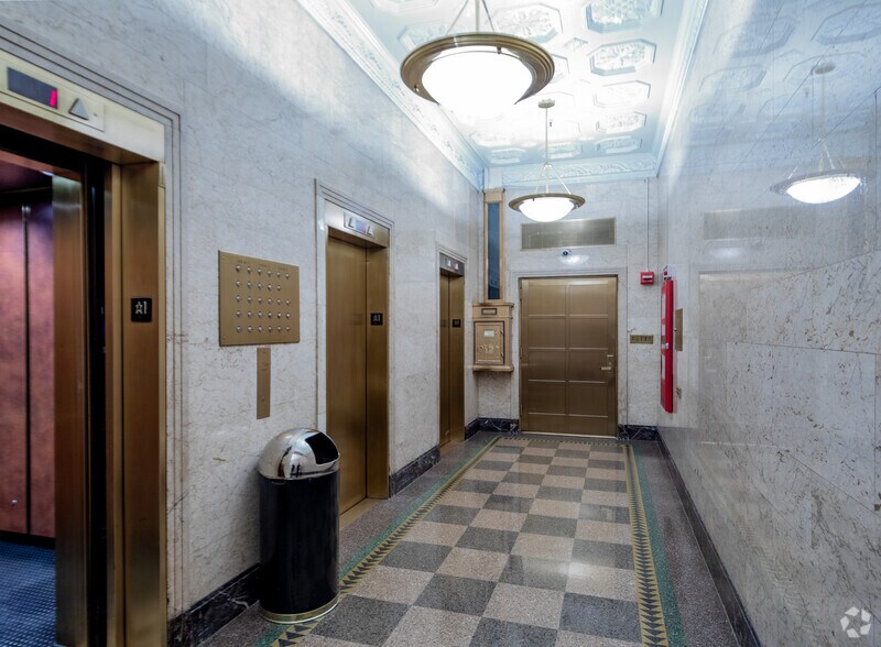 More Photos Of 589 Eighth Ave, New York Loft Creative Space For Lease