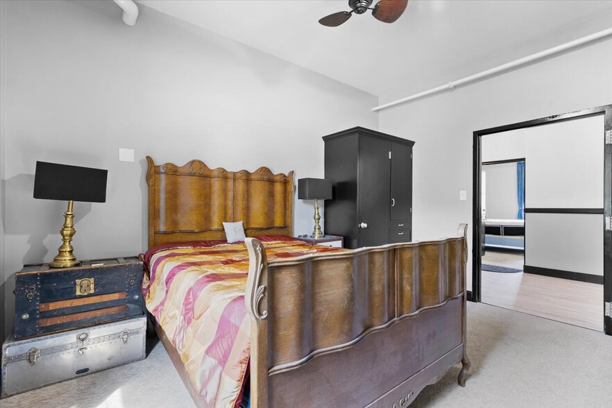 More Photos Of 99 Satherfield Rd, Silverton Hospitality For Sale