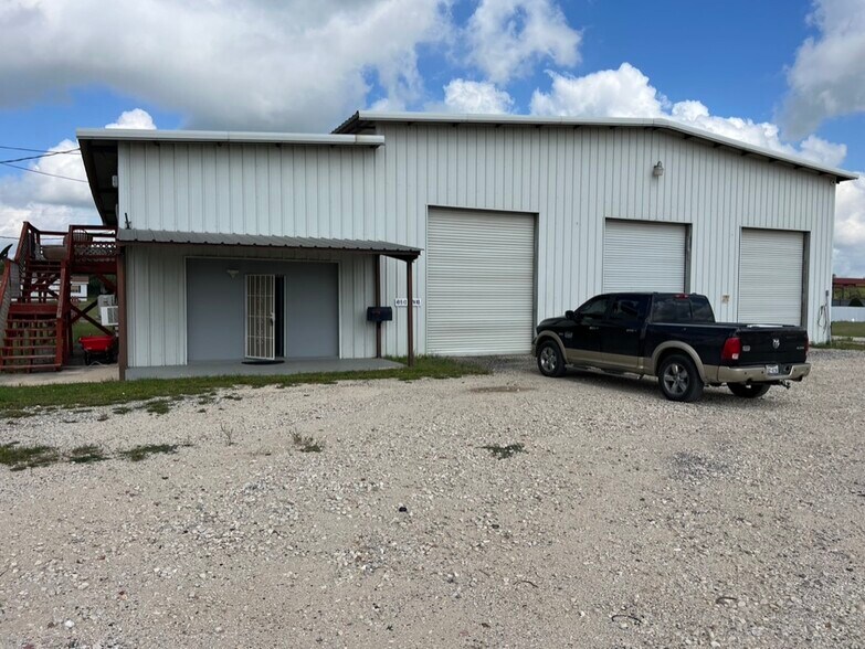 More Photos Of 4515 Smith Rd, Von Ormy Truck Terminal For Lease