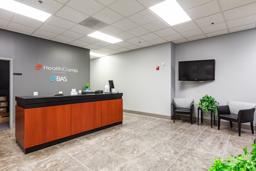 More Photos Of 17475 Jovanna Dr, Homewood Medical For Lease