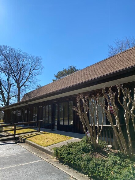 Primary Photo Of 2012 Harobi Dr, Tucker Medical For Sale