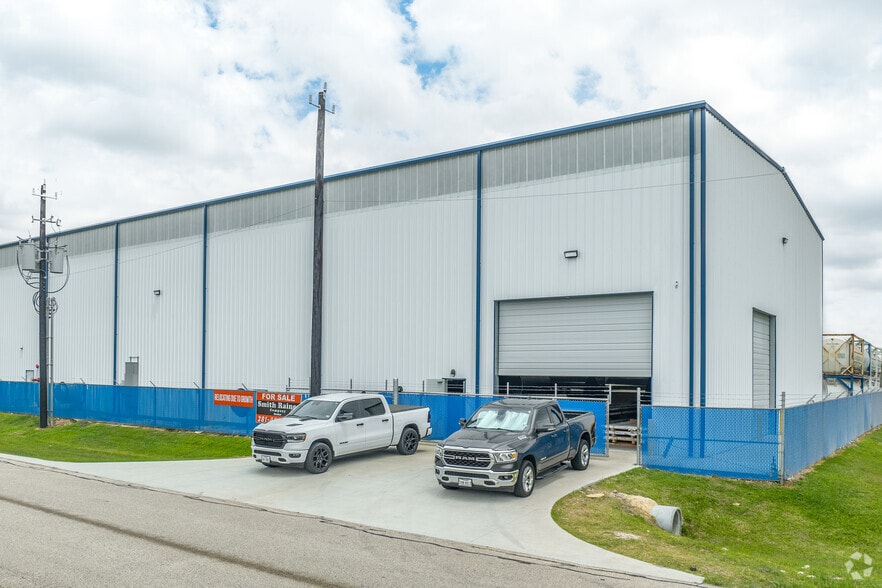 Primary Photo Of 615 N 6th St, La Porte Manufacturing For Sale