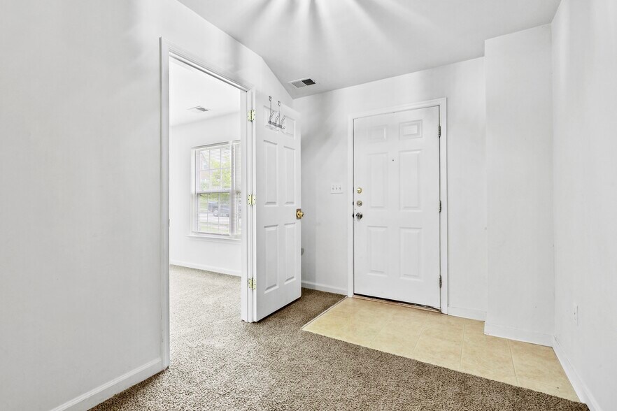 More Photos Of 437-445 Kenneth Sq, Baltimore Multifamily For Sale