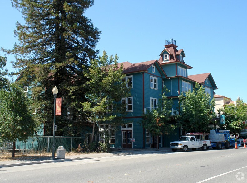 More Photos Of 220 Windsor River Rd, Windsor Apartments For Sale