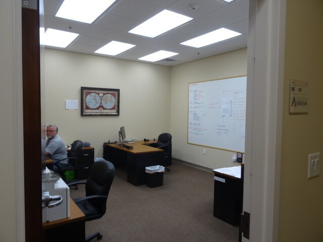 More Photos Of 504 Cumberland St, Fayetteville Light Distribution For Lease