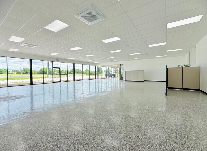 More Photos Of 3601 N Van Buren Byp, Enid Freestanding For Lease