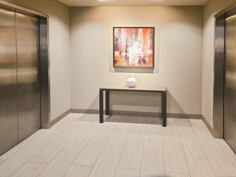 More Photos Of 11900 NE 1st St, Bellevue Coworking Space