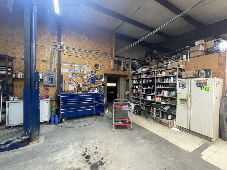 More Photos Of 200 Main St, Maple Hill Auto Repair For Sale