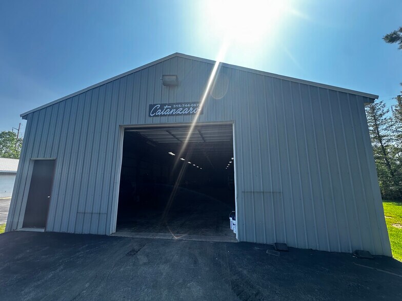 More Photos Of 7704 Maltlage Dr, Bayberry Flex For Sale